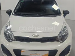 Blanco Usado 2013 Kia Rio Berlina | 9500 € (Un poco caro)