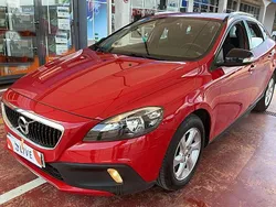 Rojo Usado 2017 Volvo V40 CC Familiar | 9990 € (Precio justo)