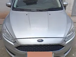 Gris / plata Usado 2017 Ford Focus Business Edition Berlina | 14.000 € (Precio justo)