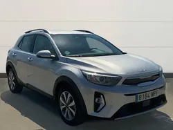 Gris Usado 2024 Kia Stonic SUV | 19.700 € (Precio justo)