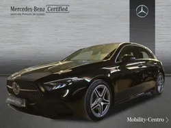 Negro noche Usado 2024 Mercedes A180 AMG line | 33.900 € (Precio justo)