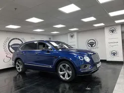 Azul Usado 2017 Bentley Bentayga SUV | 159.900 € (Caro)