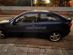 Azul Usado 2004 Mercedes C230 Berlina | 4500 € (Buen precio)