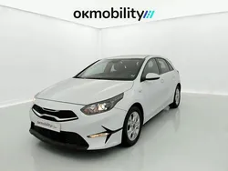 Casa white Usado 2022 Kia Ceed Edition 7 | 17.010 € (Precio justo)