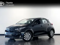 Negro Usado 2024 Toyota Yaris Hybrid Active | 23.350 € (Precio justo)