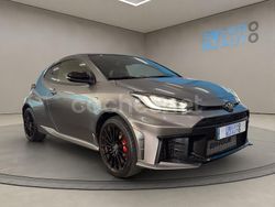 Gris / plata Usado 2024 Toyota Yaris Berlina | 52.000 €