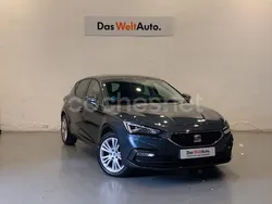 Gris / plata Usado 2024 Seat Leon Style Berlina | 23.900 €