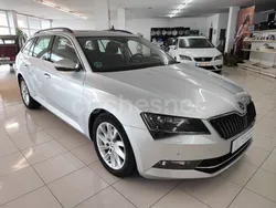 Gris / plata Usado 2019 Skoda Superb Ambition Familiar | 20.500 € (Caro)