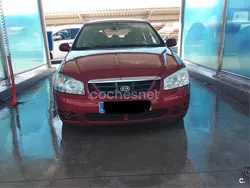 Rojo Usado 2004 Kia Cerato LX Berlina | 2000 €