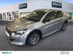 Gris Usado 2023 Peugeot e-208 Allure Utilitario | 23.990 € (Precio justo)