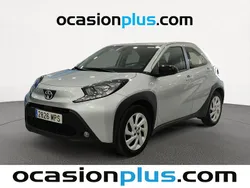 Gris Usado 2024 Toyota Aygo Play Utilitario | 14.000 € (Precio justo)