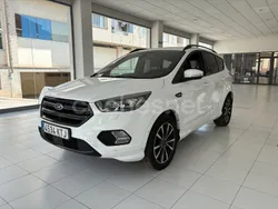 Blanco Usado 2019 Ford Kuga ST-Line SUV | 16.500 € (Un poco caro)