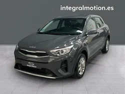 Negro Usado 2023 Kia Stonic SUV | 16.500 € (Precio justo)