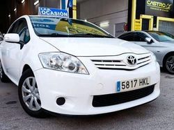 Blanco Usado 2012 Toyota Auris Active Berlina | 7900 € (Buen precio)