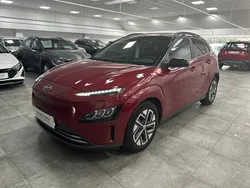 Sunset red/phantom black Usado 2024 Hyundai Kona SUV | 24.990 € (Precio justo)