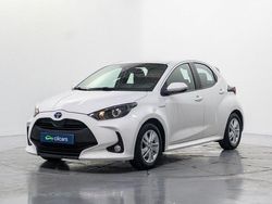 Blanco Usado 2021 Toyota Yaris Hybrid Business Edition Berlina | 16.990 € (Precio justo)