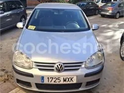 Gris / plata Usado 2005 VW Golf IV Conceptline Berlina | 4450 € (Precio justo)