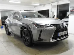 Gris / plata Usado 2019 Lexus UX Executive Line SUV | 20.959 € (Super precio)