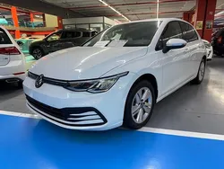Blanco Usado 2023 VW Golf VIII Life Berlina | 26.990 € (Precio justo)