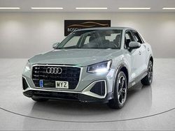 Gris / plata Usado 2025 Audi Q2 Advanced Plus SUV | 30.990 € (Un poco caro)