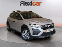 Gris Usado 2023 Dacia Sandero Expression Utilitario | 14.990 € (Precio justo)