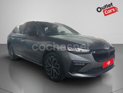 Gris / plata Usado 2024 Skoda Scala Utilitario | 21.490 € (Un poco caro)