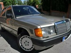 Beige Begagnad 1990 Mercedes 190 Sedan | 9700 €