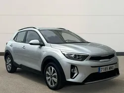 Gris Usado 2024 Kia Stonic SUV | 18.200 € (Precio justo)