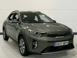 Verde Usado 2023 Kia Stonic SUV | 18.300 € (Un poco caro)