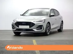Plateado Usado 2023 Ford Focus ST-Line X Berlina | 22.870 € (Precio justo)