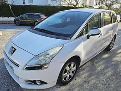Blanco Usado 2013 Peugeot 5008 Active Monovolumen | 4950 € (Precio justo)