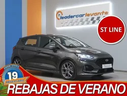 Gris Usado 2023 Ford Fiesta ST-Line Utilitario | 15.900 € (Precio justo)