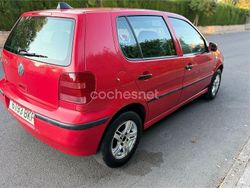 Rojo Usado 2001 VW Polo Trendline Berlina | 1300 € (Buen precio)