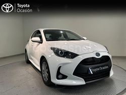 Blanco Usado 2023 Toyota Yaris Hybrid Active Berlina | 20.500 € (Precio justo)