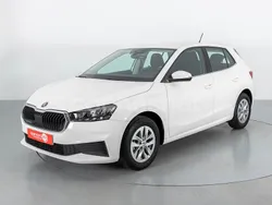 Blanco Usado 2023 Skoda Fabia Ambition Berlina | 14.900 € (Buen precio)