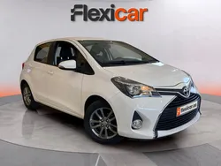Blanco Usado 2015 Toyota Yaris Active Berlina | 10.290 € (Precio justo)