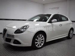 Blanco Usado 2011 Alfa Romeo Giulietta Distinctive Utilitario | 7900 € (Precio justo)