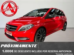 Rojo Usado 2014 Mercedes B180 Monovolumen | 11.890 € (Un poco caro)