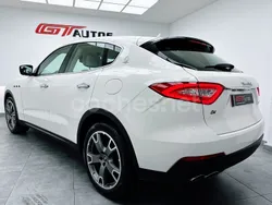 Blanco Usado 2019 Maserati Levante GranLusso SUV | 50.790 € (Precio justo)