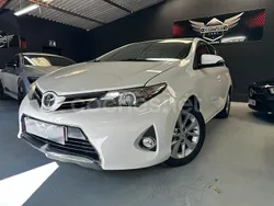 Blanco Usado 2014 Toyota Auris Live Berlina | 7990 € (Precio justo)