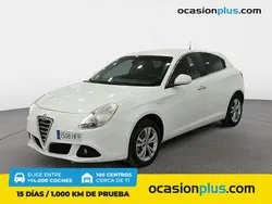 Blanco Usado 2011 Alfa Romeo Giulietta Distinctive Utilitario | 9900 € (Precio justo)