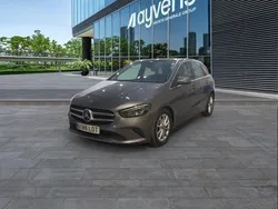 Gris Usado 2020 Mercedes B200 Monovolumen | 25.600 €