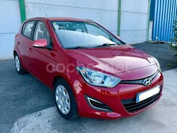 Granate Usado 2014 Hyundai i20 Berlina | 4690 € (Super precio)