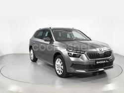 Gris Usado 2023 Skoda Kamiq Style SUV | 22.100 € (Un poco caro)