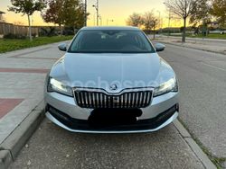 Gris / plata Usado 2021 Skoda Superb SportLine Berlina | 18.999 € (Un poco caro)