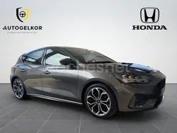 Gris / plata Usado 2019 Ford Focus ST-Line Berlina | 16.490 € (Un poco caro)