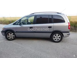 Gris / plata Usado 2001 Opel Zafira Elegance Monovolumen | 1900 € (Precio justo)