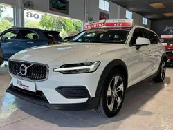 Blanco Usado 2022 Volvo V60 CC Core Familiar | 32.900 € (Buen precio)