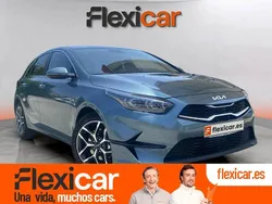 Gris / plata Usado 2022 Kia Ceed Berlina | 19.290 € (Precio justo)