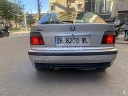 Gris / plata Usado 2000 BMW 316 Compact Utilitario | 950 €